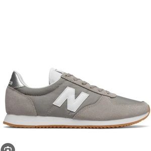 New Balance 220 V1 Sneaker Size 6.5 Beige Suede/Mesh zipper GUC